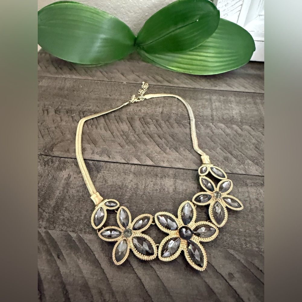 Elegant Gold and Silver Floral Necklace
